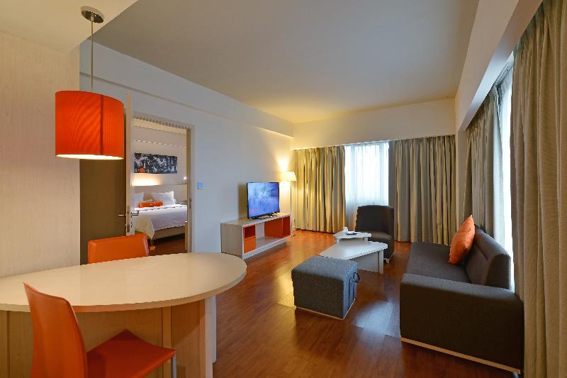 Harris Hotel & Conventions Ciumbuleuit בנדונג מראה חיצוני תמונה